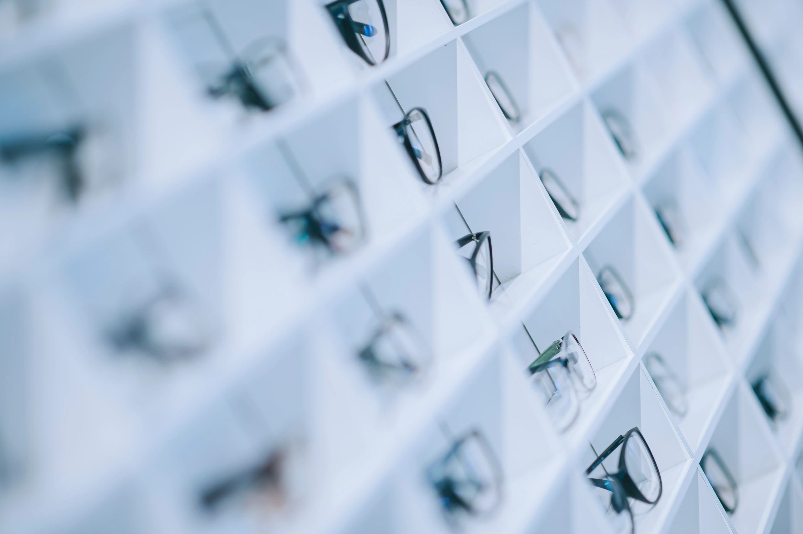 eyewear boutique display modern glasses